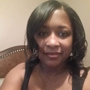 Meet your Posher, Latisha